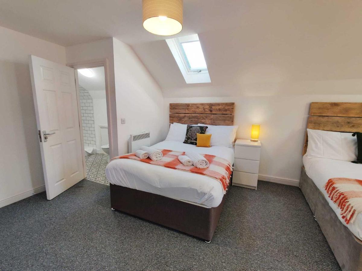 2 Ensuites, Garden, Smart Tv'S In All Rooms! Swansea Exterior photo